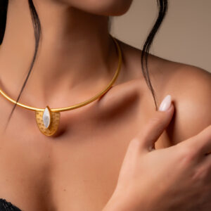 Nola Choker
