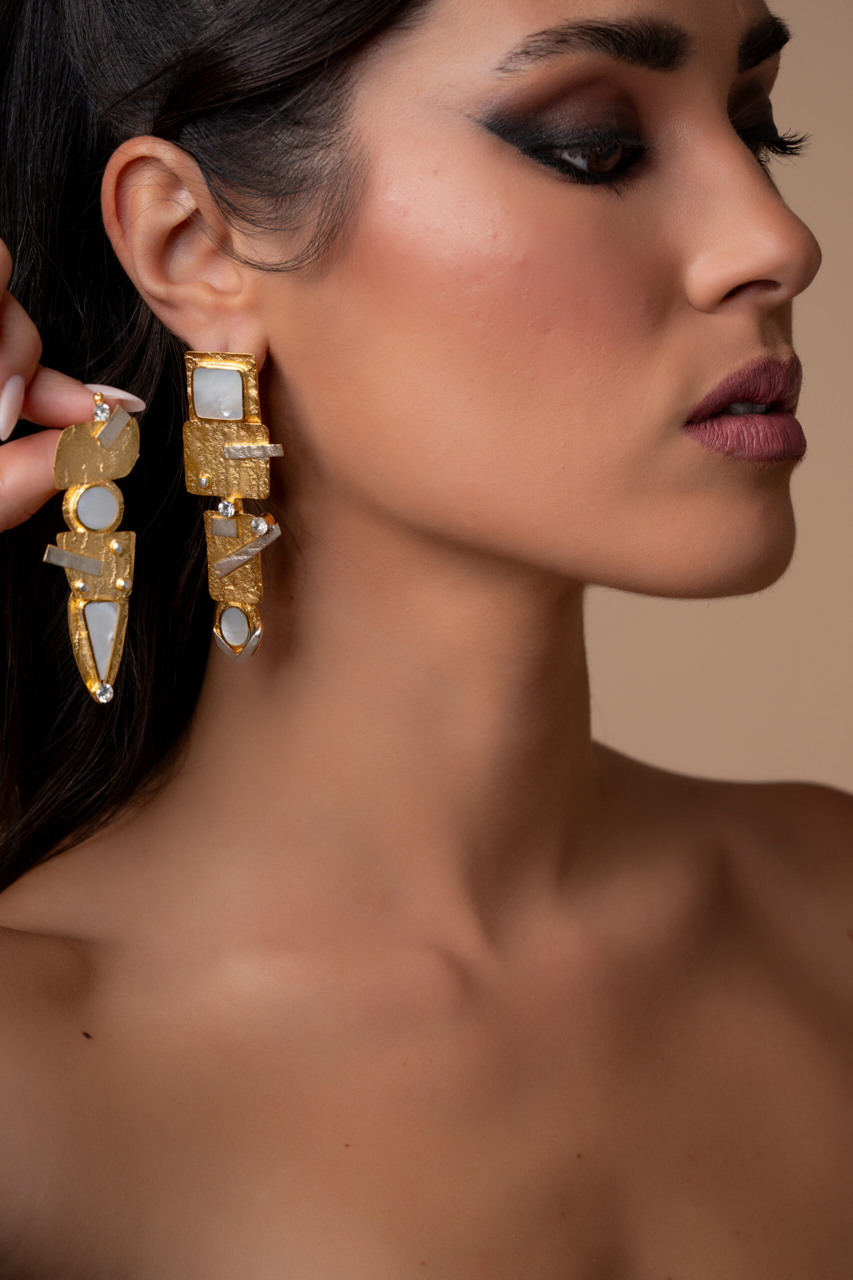 Wonderina black Earrings - Image 4