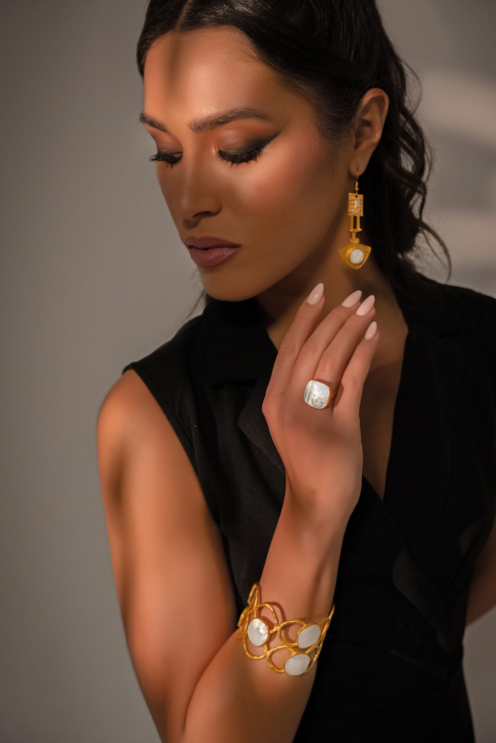 Shells Bubble Cuff - Image 2