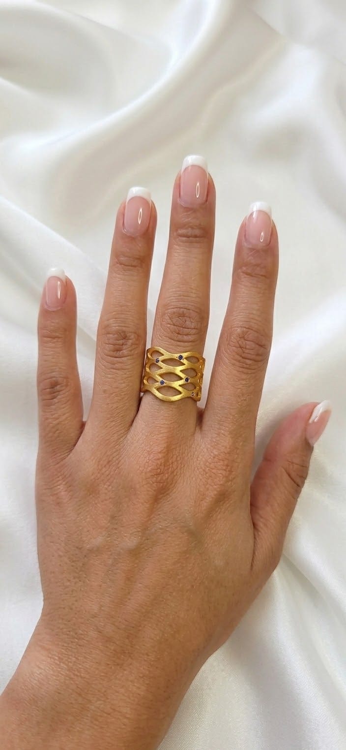 Wavy Lattice Navy Stone Rings