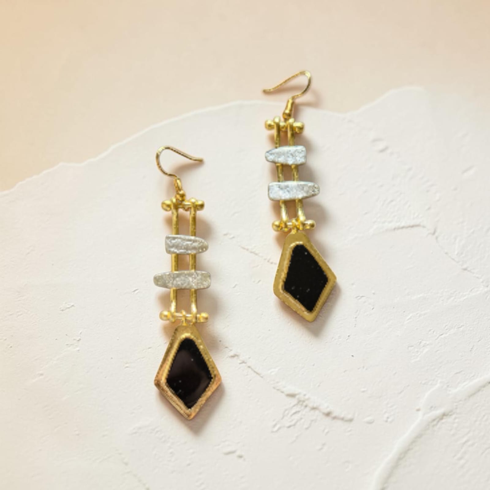 Ladder Silver Black Earrings - Image 2